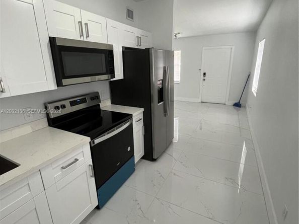 2726 NW 4th Ct, Pompano Beach FL 33069
