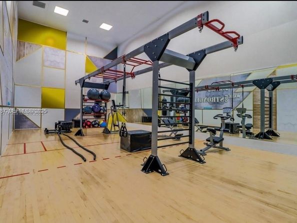 15689 SW 106th Ln 702, Miami FL 33196