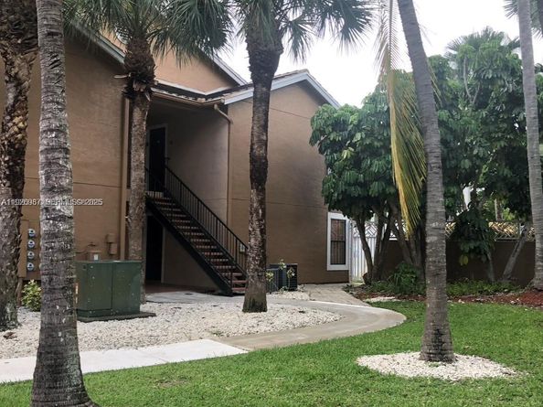 15689 SW 106th Ln 702, Miami FL 33196