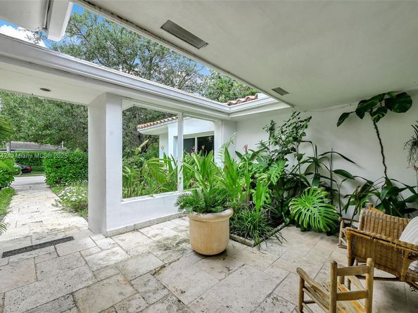 10619 NE 10th Pl, Miami Shores FL 33138