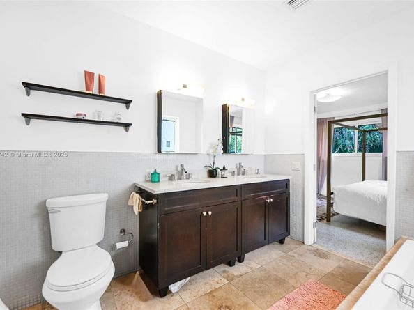 10619 NE 10th Pl, Miami Shores FL 33138