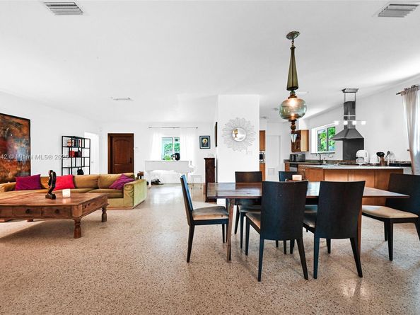 10619 NE 10th Pl, Miami Shores FL 33138