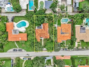 10619 NE 10th Pl, Miami Shores FL 33138