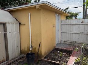 832 E 20th St, Hialeah FL 33013
