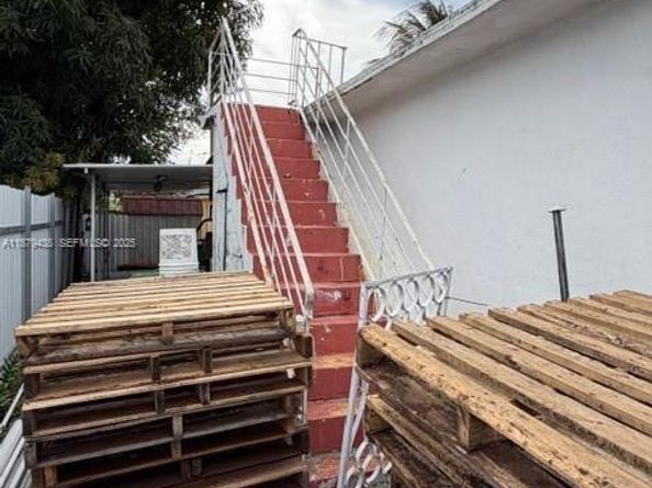 832 E 20th St, Hialeah FL 33013