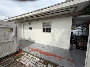832 E 20th St, Hialeah FL 33013