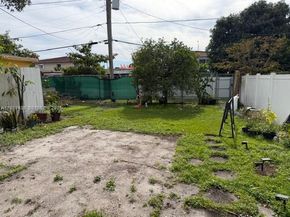 832 E 20th St, Hialeah FL 33013