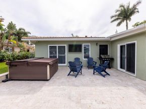 2875 NE 19th St, Pompano Beach FL 33062