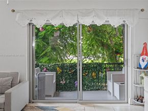 10834 N Kendall Dr X12, Miami FL 33176