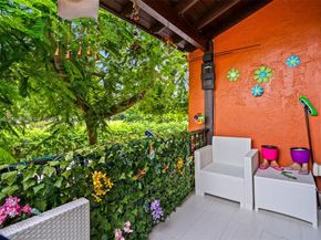 10834 N Kendall Dr X12, Miami FL 33176