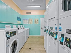 10834 N Kendall Dr X12, Miami FL 33176