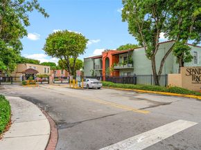 10834 N Kendall Dr X12, Miami FL 33176
