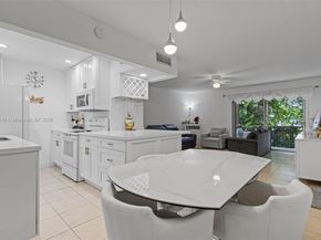 10834 N Kendall Dr X12, Miami FL 33176