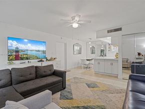 10834 N Kendall Dr X12, Miami FL 33176