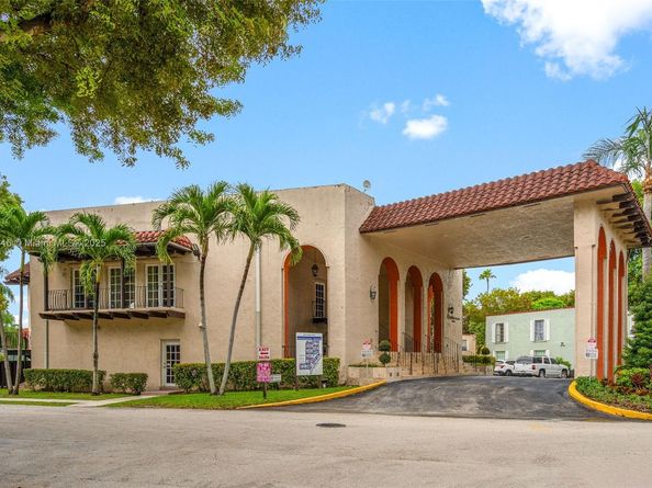 10834 N Kendall Dr X12, Miami FL 33176