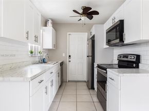 6528 SW 26th St, Miramar FL 33023