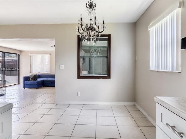 6528 SW 26th St, Miramar FL 33023