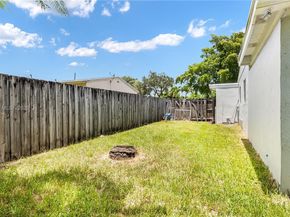 6528 SW 26th St, Miramar FL 33023