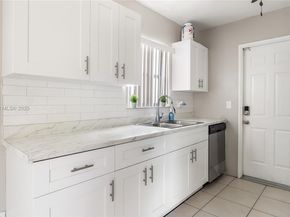 6528 SW 26th St, Miramar FL 33023