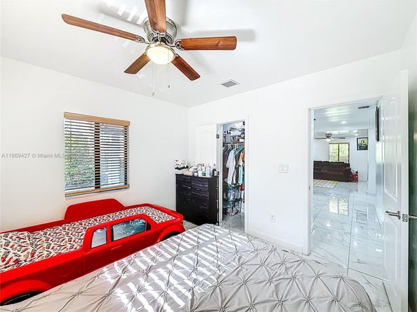 10045 SW 172nd St, Miami FL 33157