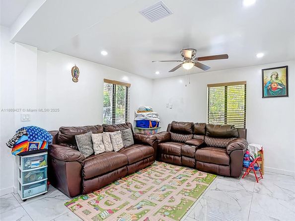 10045 SW 172nd St, Miami FL 33157