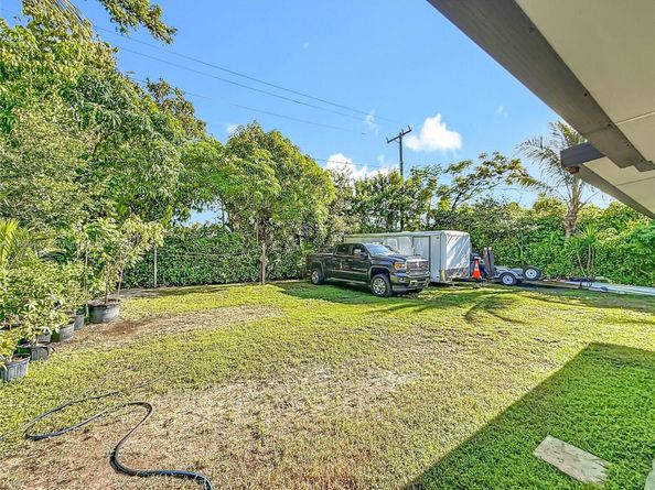 10045 SW 172nd St, Miami FL 33157