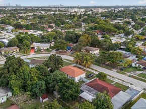 561 NW 190th St, Miami Gardens FL 33169