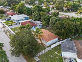 561 NW 190th St, Miami Gardens FL 33169