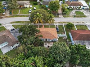 561 NW 190th St, Miami Gardens FL 33169