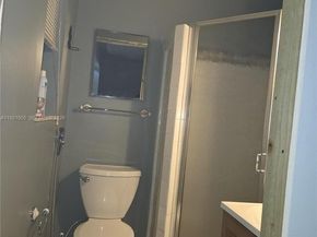 561 NW 190th St, Miami Gardens FL 33169