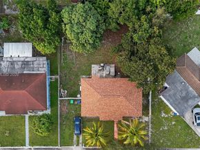 561 NW 190th St, Miami Gardens FL 33169