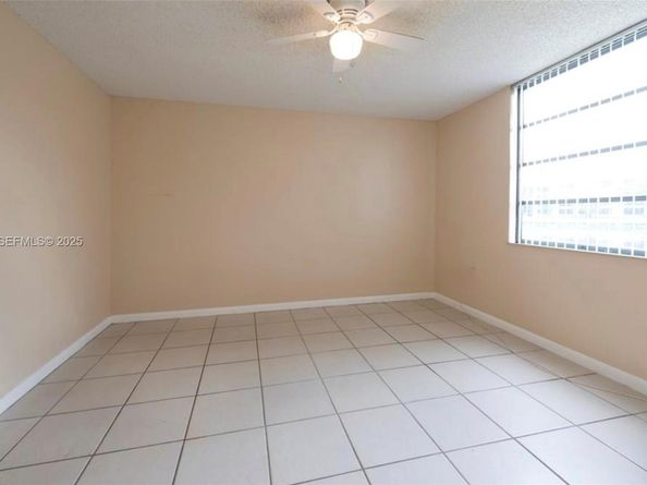 1520 Whitehall Dr 101, Davie FL 33324