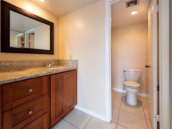 1520 Whitehall Dr 101, Davie FL 33324