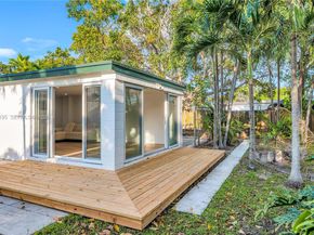 1960 NE 182nd St, North Miami Beach FL 33162