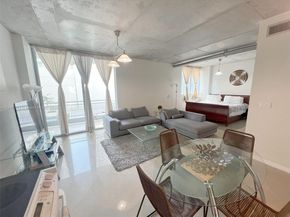 690 SW 1st Ct 1032, Miami FL 33130
