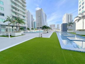 690 SW 1st Ct 1032, Miami FL 33130