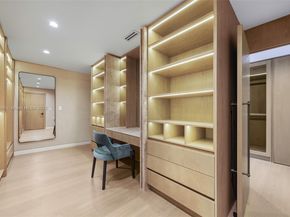 110 Holiday Dr, Hallandale Beach FL 33009