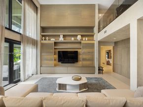 110 Holiday Dr, Hallandale Beach FL 33009