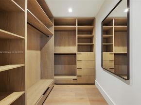 110 Holiday Dr, Hallandale Beach FL 33009