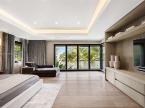 110 Holiday Dr, Hallandale Beach FL 33009