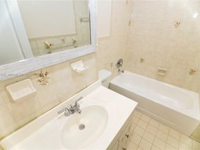 1654 NE 151st St 1654, Miami FL 33162