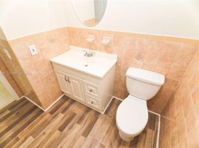 1654 NE 151st St 1654, Miami FL 33162