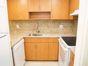 1654 NE 151st St 1654, Miami FL 33162