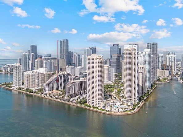 520 Brickell Key Dr A1404, Miami FL 33131