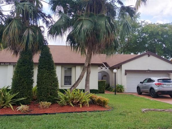 5411 SW 147th Ct, Miami FL 33185
