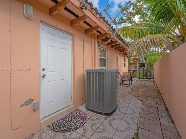 9835 SW 85th St, Miami FL 33173