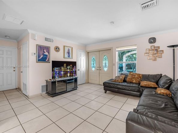 9835 SW 85th St, Miami FL 33173