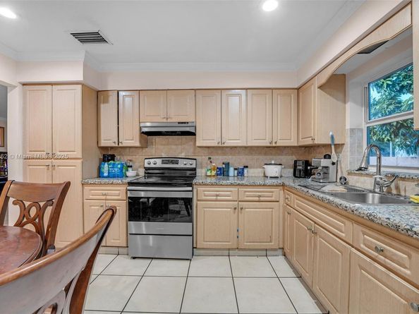 9835 SW 85th St, Miami FL 33173