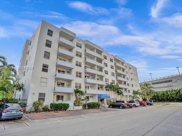 2900 N Banyan St 101, Fort Lauderdale FL 33316