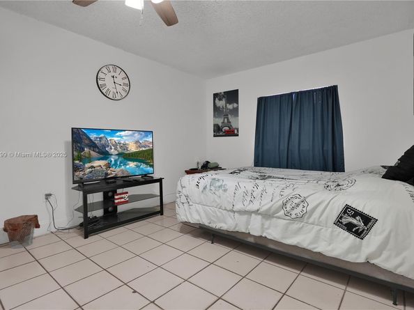 1131 SW 104th Ct, Miami FL 33174